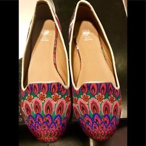 Vibrantly colorful printed GC flats